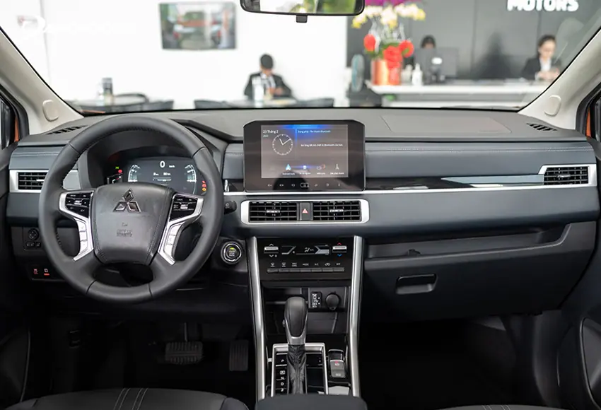 Khoang nội thất Mitsubishi Xpander 2023 có sự nâng cấp đáng kể về diện mạo