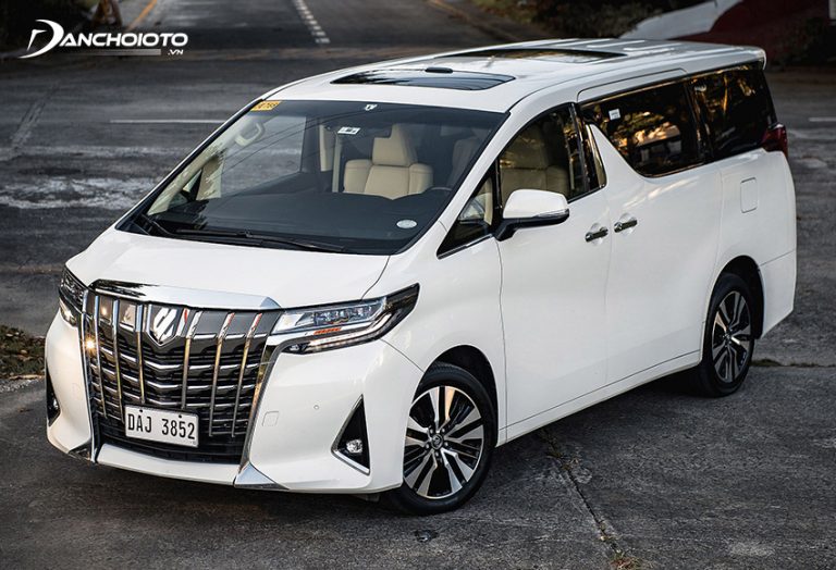 Toyota Alphard 2023: Giá xe lăn bánh & đánh giá thông số kỹ thuật (1/2023)