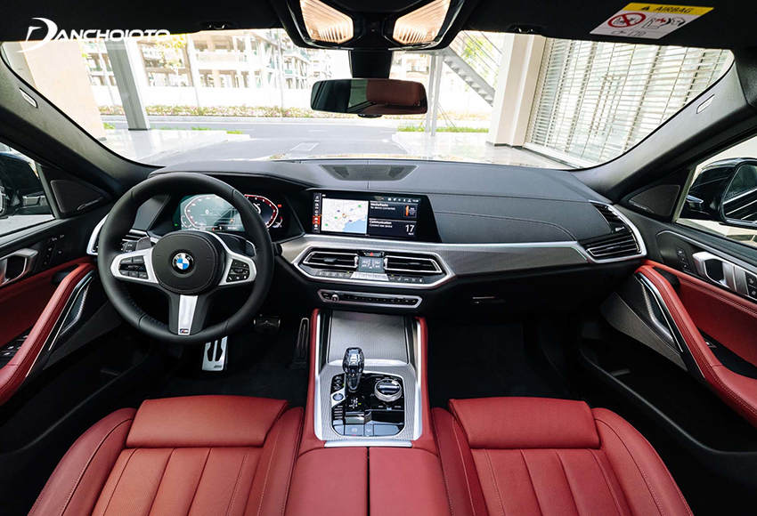 Tinh hoa của BMW X6 2022 nằm ở khu vực lái