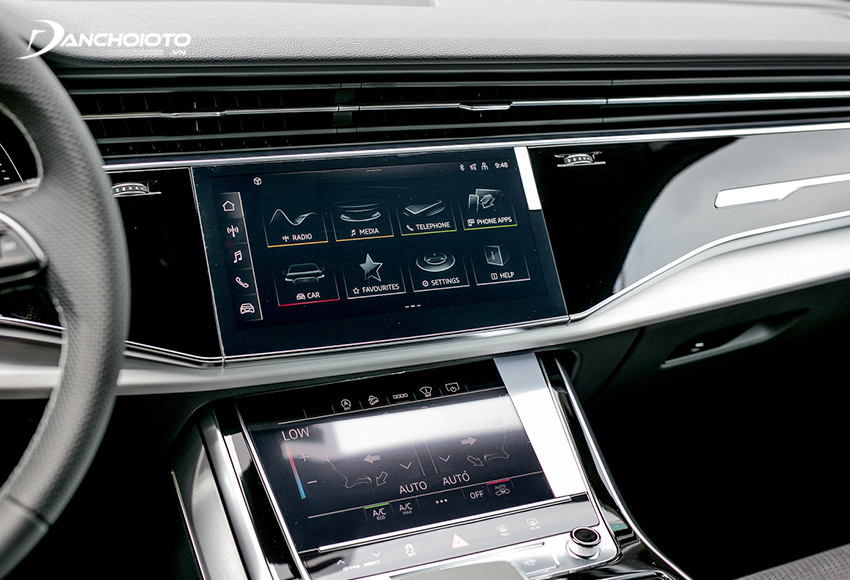 Audi Q7 2022 có hai màn hình hỗ trợ đa chức năng