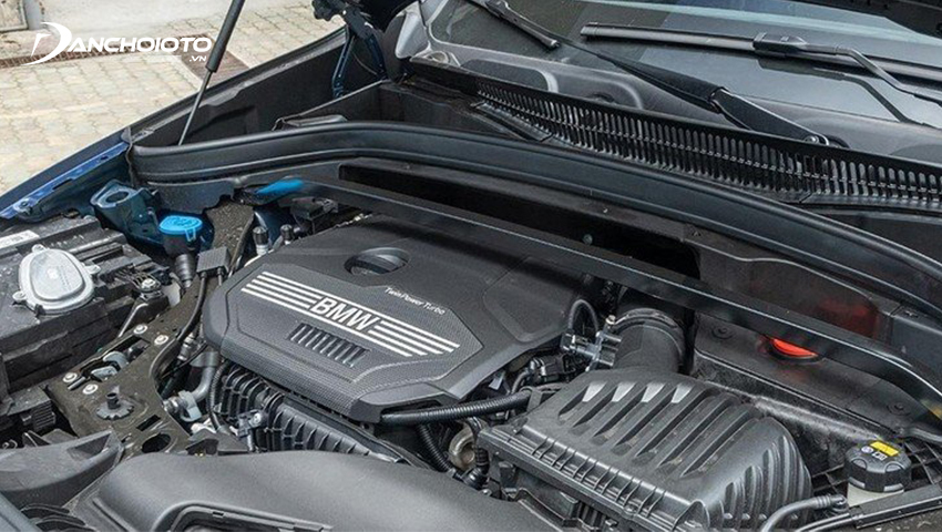 BMW X1 2023 sử dụng khối động cơ 3 xi-lanh và hộp số 7 cấp Steptronic