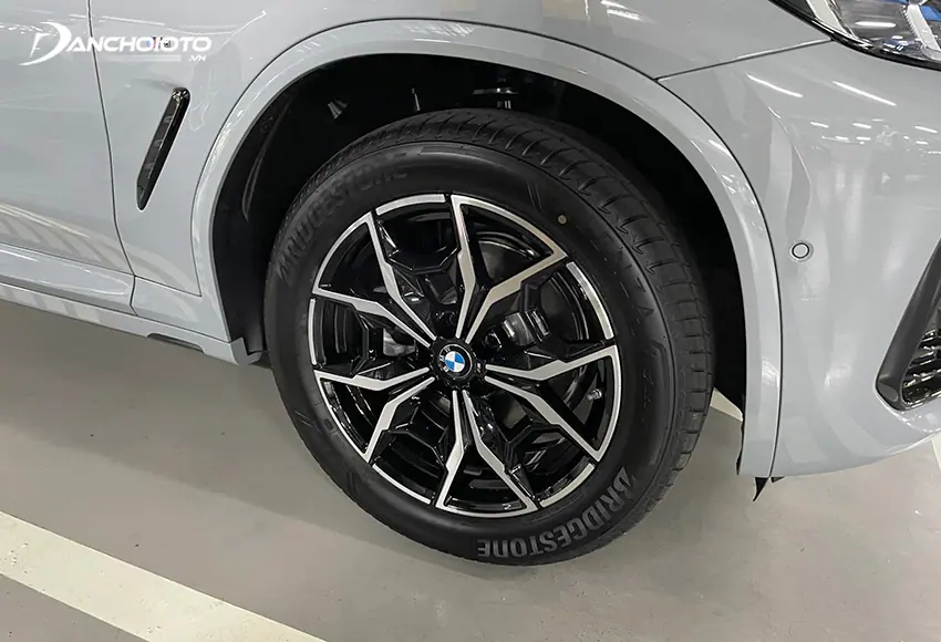 Bộ mâm của BMW X4 2024 làm từ hợp kim kích thước 19 inch