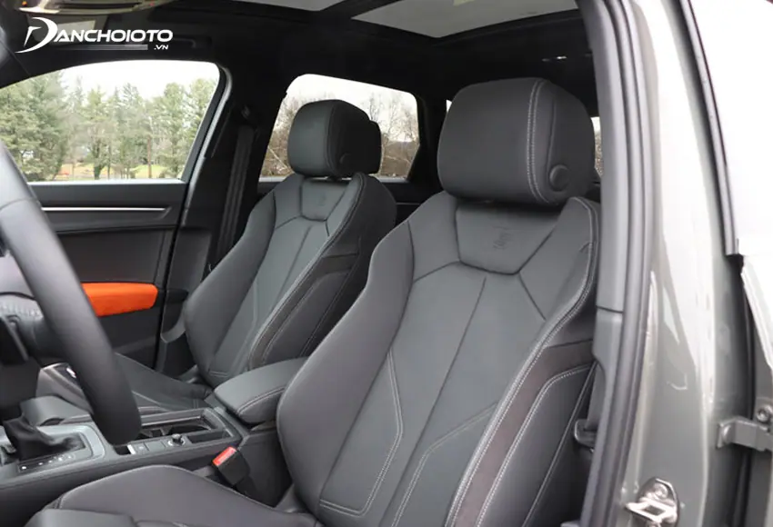 Audi Q3 Interior Layout & Technology | Top Gear