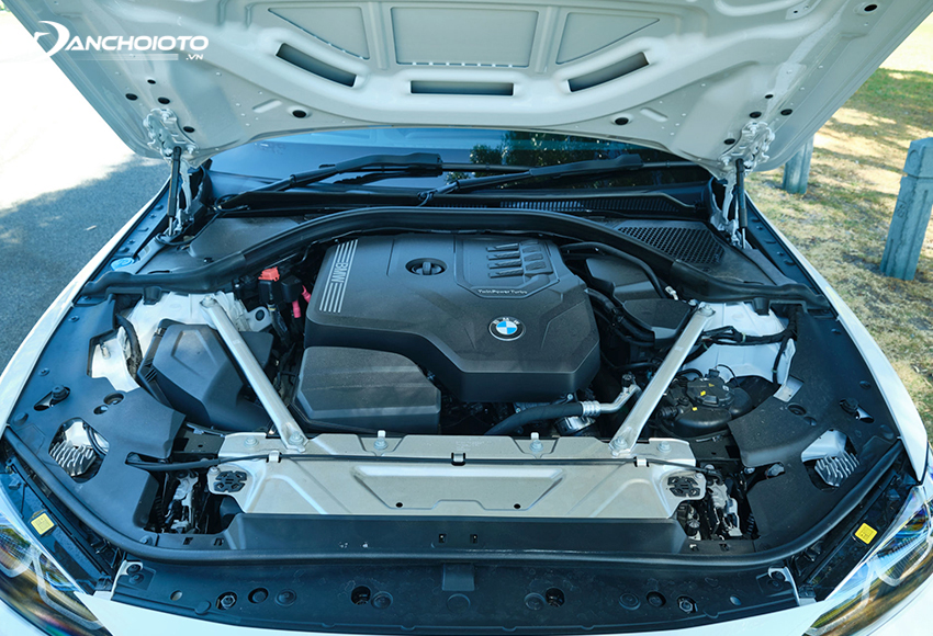 BMW 4 Series 2023 sử dụng động cơ 4 xi-lanh 2.0L