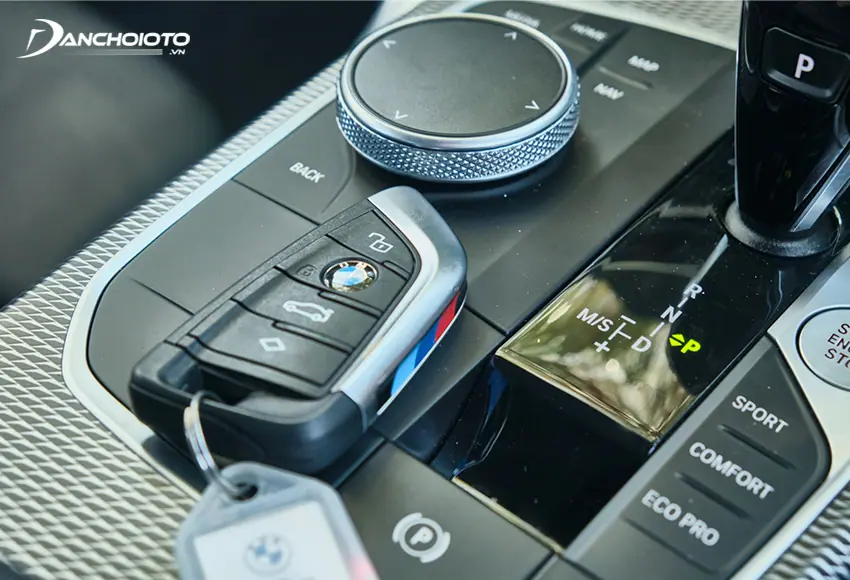 Chìa khóa thông minh BMW 4 Series 2024