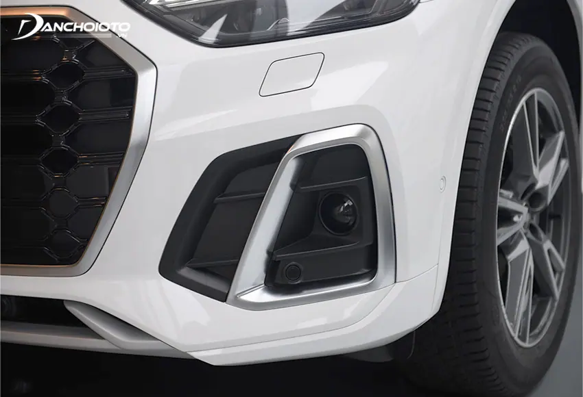Đèn sương mù của Audi Q5 2024 được cách điệu to bản