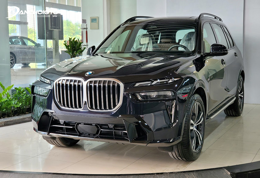 BMW X7 2024 mang ngoại hình sang trọng, khỏe khoắn