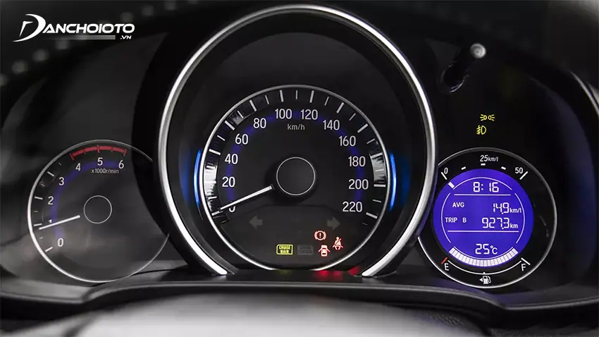 Bảng đồng hồ Analog kết hợp cùng màn hình đa thông tin 4,2 inch trên Honda WR-V 2024