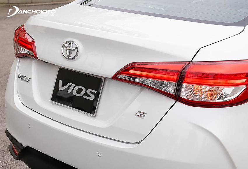 Cụm đèn hậu LED Toyota Vios 2023 kiểu dáng đơn giản trung tính