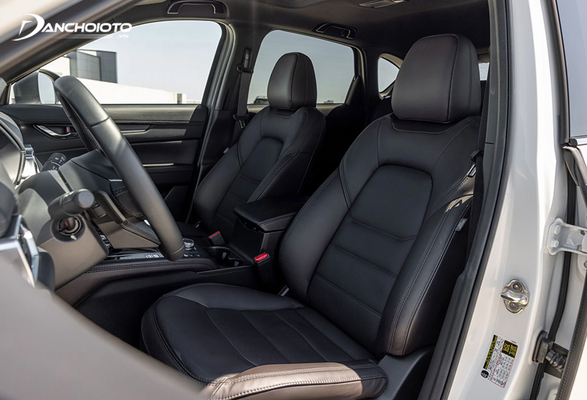 Hệ thống ghế Mazda CX-5 2023 được bọc da cao cấp cho tất cả các phiên bản
