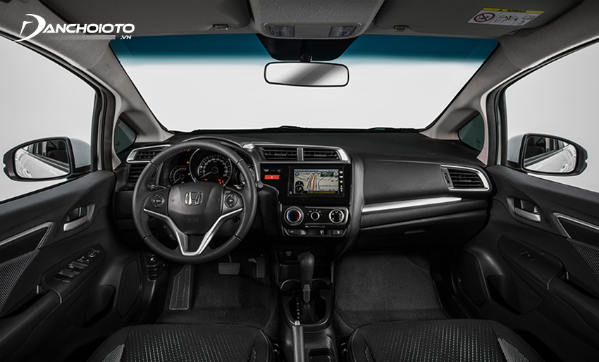 Khoang nội thất của Honda WR-V 2023 được bố trí đơn giản nhưng cũng đầy tính thực dụng