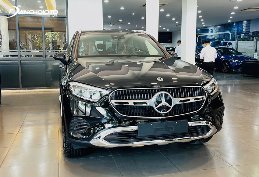 Mercedes-Benz GLC 200 và GLC 200 4Matic 2023 về Việt Nam nâng cấp thêm một số trang bị mới