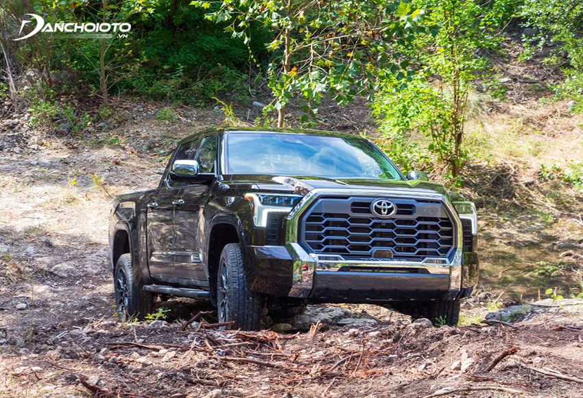 Vô lăng Toyota Tundra 2023 biến thiên dễ dàng trên nhiều dải tốc độ