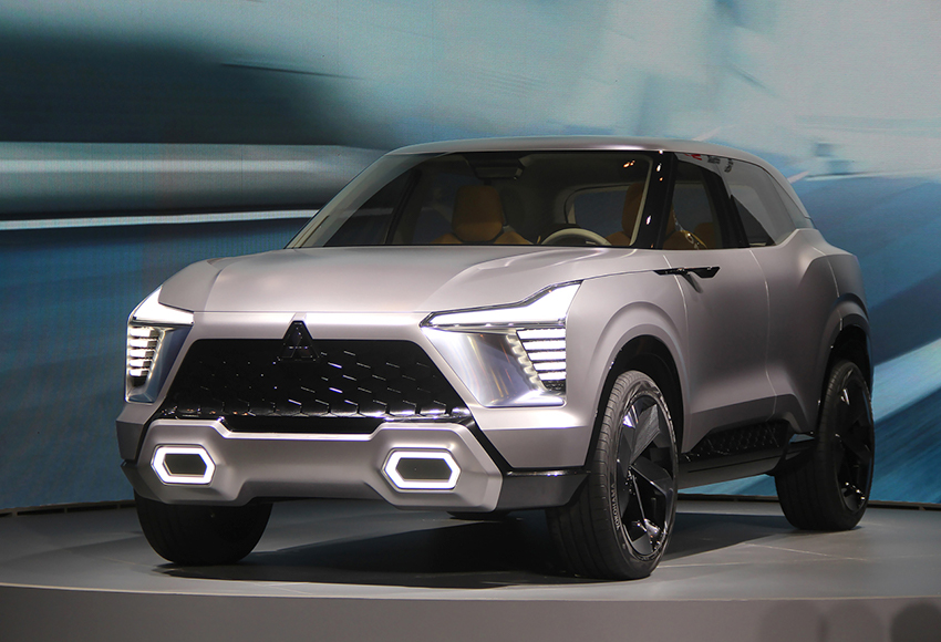 Bảng giá xe lăn bánh Mitsubishi XFC Concept mới nhất