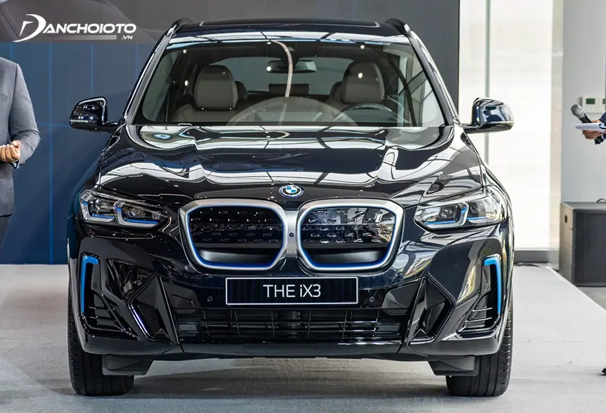 BMW iX3 2024 là mẫu xe thuần điện nhập khẩu nguyên chiếc từ Đức