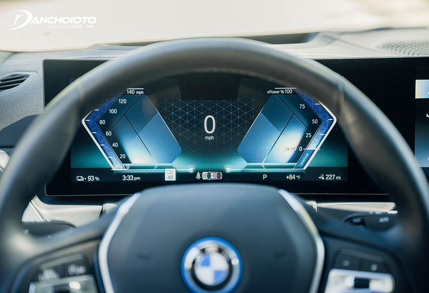 The information screen on the BMW i4 2024 is digital, 12.3 inches in size
