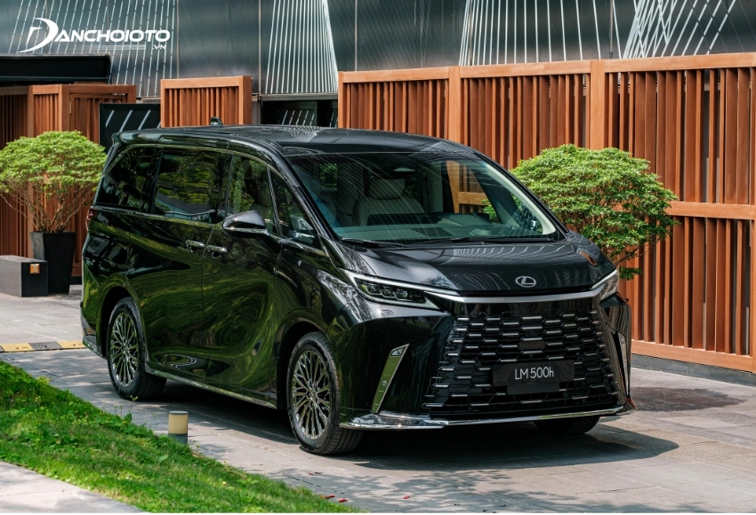 Lexus LM thuộc phân khúc MPV hạng sang