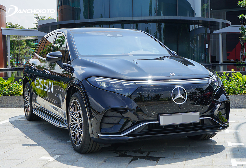 Mercedes-Benz EQS 2023 là mẫu xe điện hạng sang mới nhất được ra mắt tại Việt