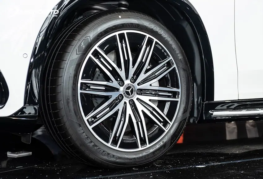 Mercedes-Benz EQS 2024 sử dụng bộ mâm đa chấu làm từ hợp kim kích thước từ 19 đến 21 inch