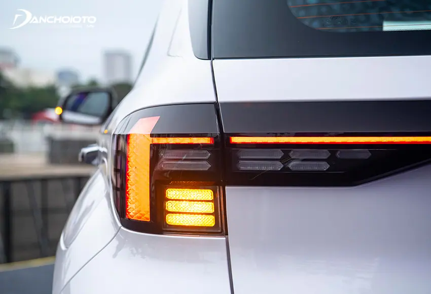 Dải đèn hậu LED mỏng là xu hướng mới Hyundai Venue 2024