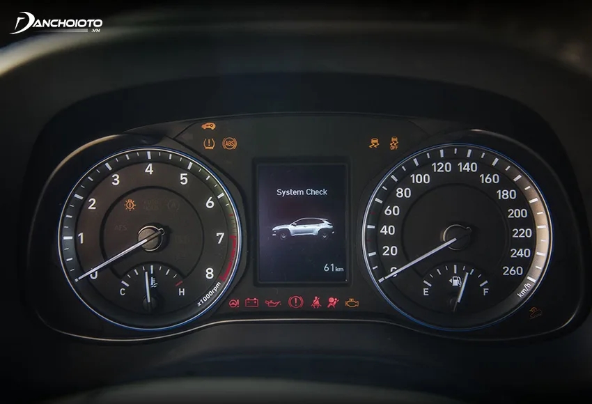 Cụm đồng hồ Hyundai Kona có màn hình hiển thị đa thông tin LCD 3.5 inch