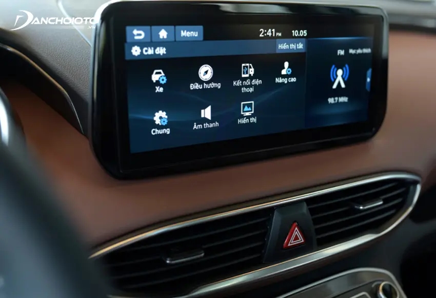 Hyundai SantaFe 2021 trang bị màn hình trung tâm xe lên đến 10,25 inch