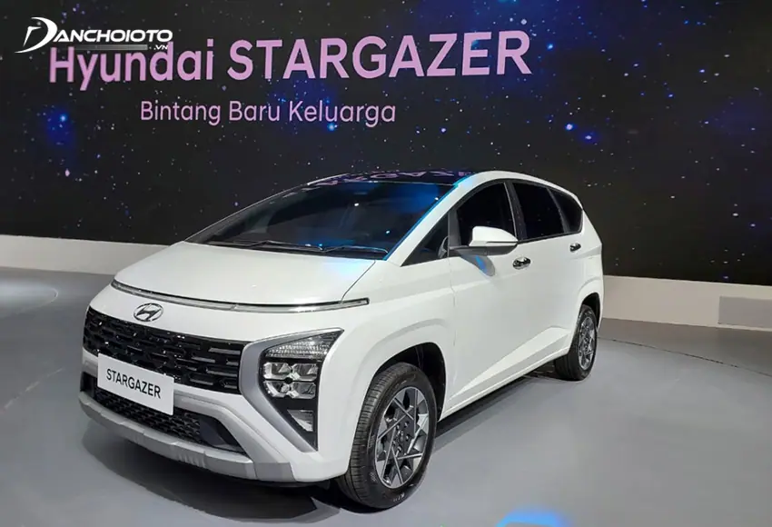 Hyundai Stargazer được đánh giá cao bởi lối thiết kế hiện đại