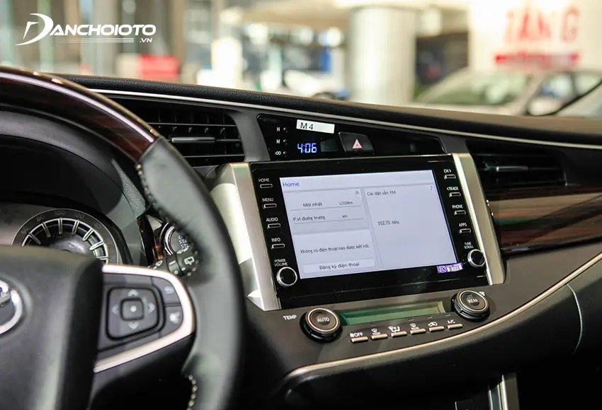 Toyota Innova 2021 được trang bị màn hình cảm ứng 8 inch