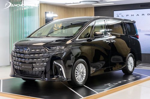 toyota alphard bao nhiêu tiền