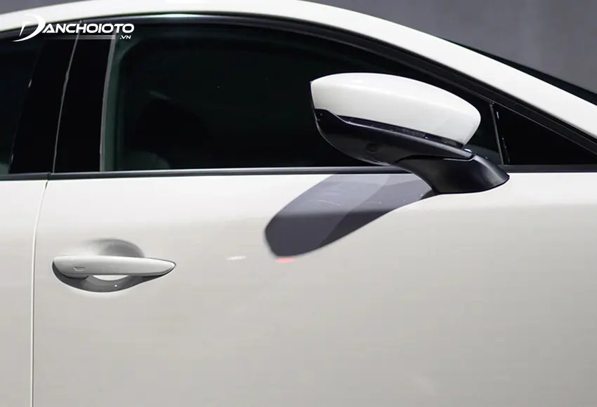 Gương chiếu hậu Mazda 3 cùng màu thân xe
