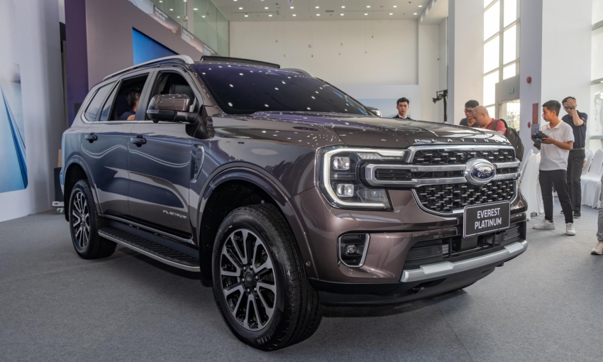 Thân hình Ford Everest 2024 “đô con”