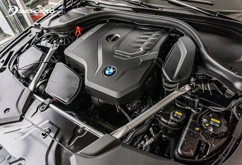 BMW 520i và 530i sử dụng chung khối động cơ 2.0L Turbo