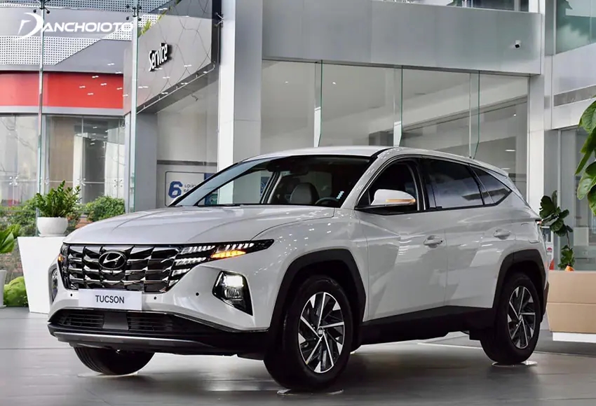 Hyundai Tucson có giá bán cao hơn MG RX5