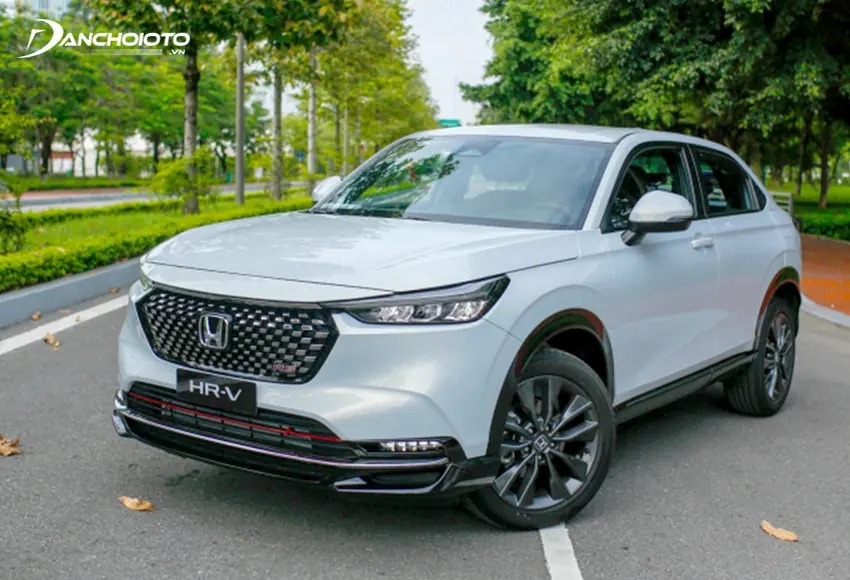 Honda HR-V trông có phần mạnh mẽ và cứng cáp