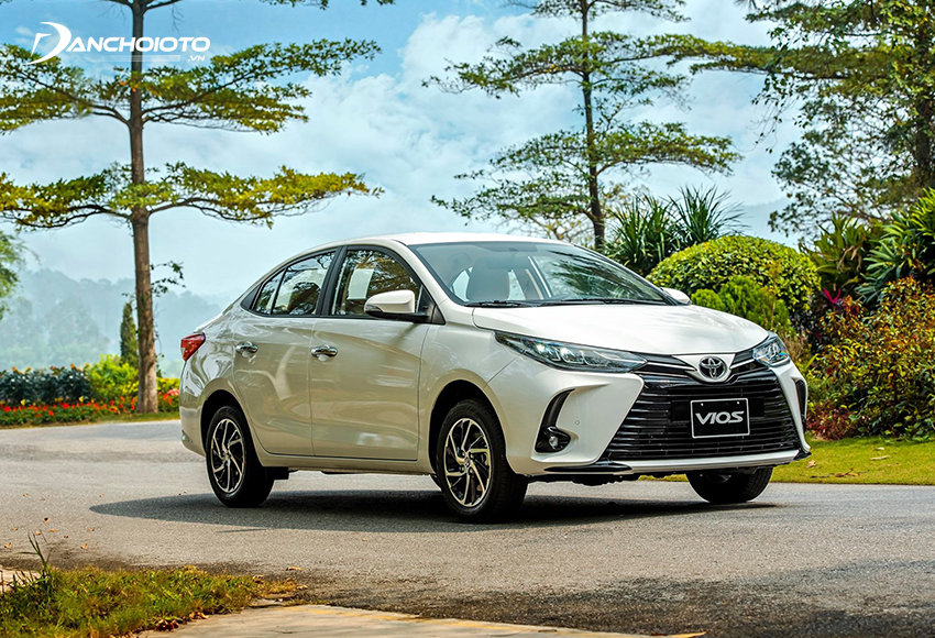 Toyota Vios rõ ràng chiếm ưu thế nhờ vào thương hiệu và bề dày tiếng tăm của mình