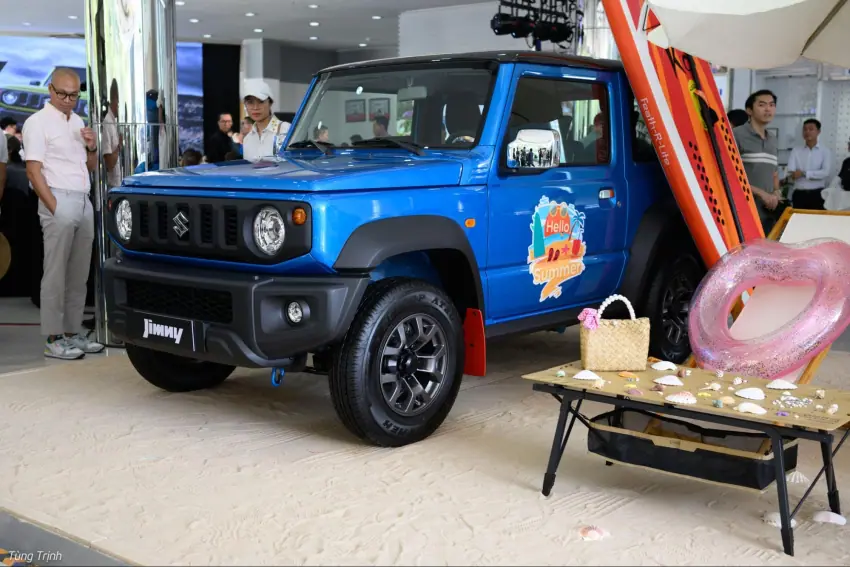 Suzuki Jimny ví như “tiểu Jeep”
