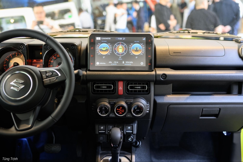 Suzuki Jimny sở hữu màn hình giải trí 9 inch
