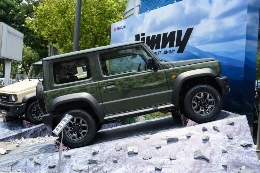 Khi chạy off-road Suzuki Jimny như một “chiến mã”