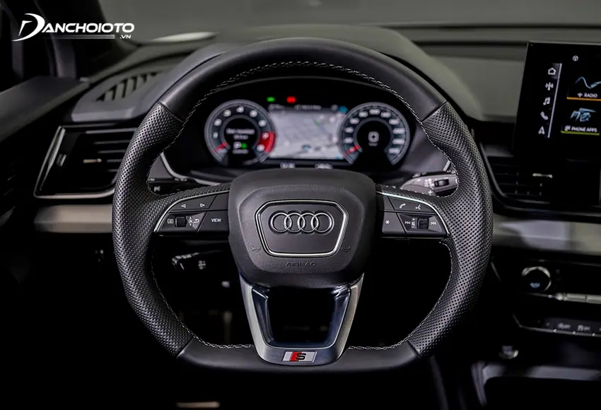 Khu vực lái của Audi Q5 sở hữu công nghệ hiện đại