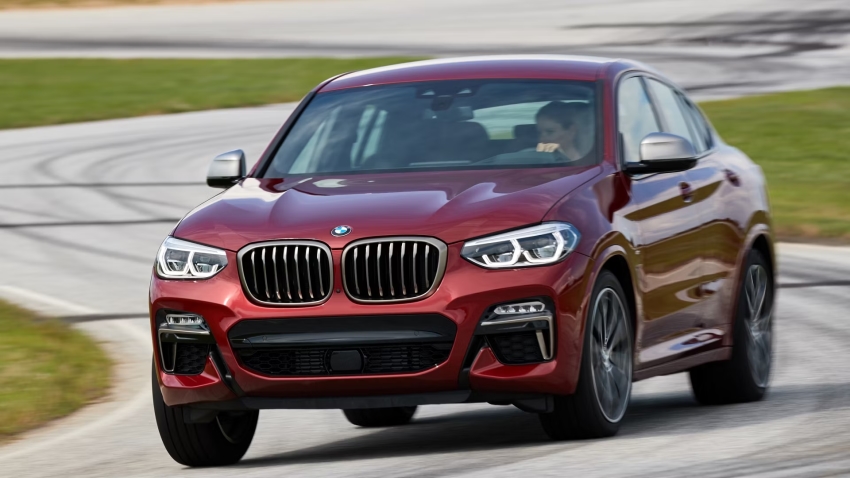 Hệ thống treo Adaptive M giúp BMW X4 chuyển chế độ vận hành nhanh nhạy