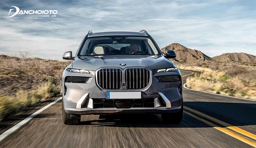 Vô lăng BMW X7 mang đến khả năng phản hồi linh hoạt