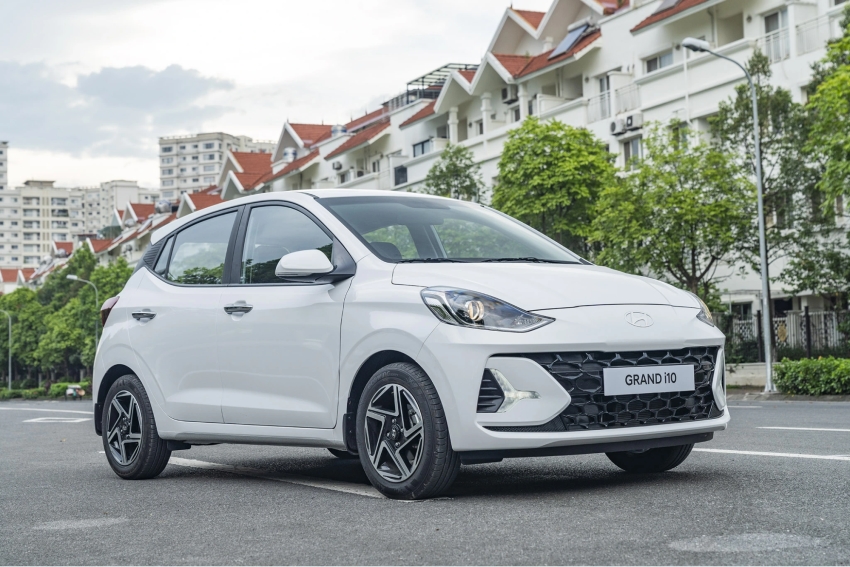 Thân xe Hyundai i10 hatchback