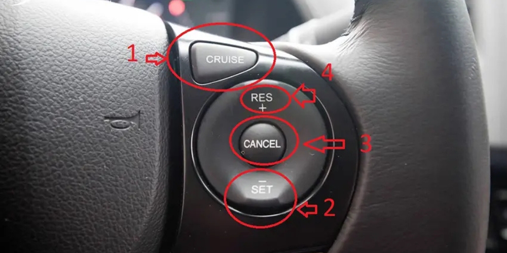 Các nút điều khiển Cruise Control